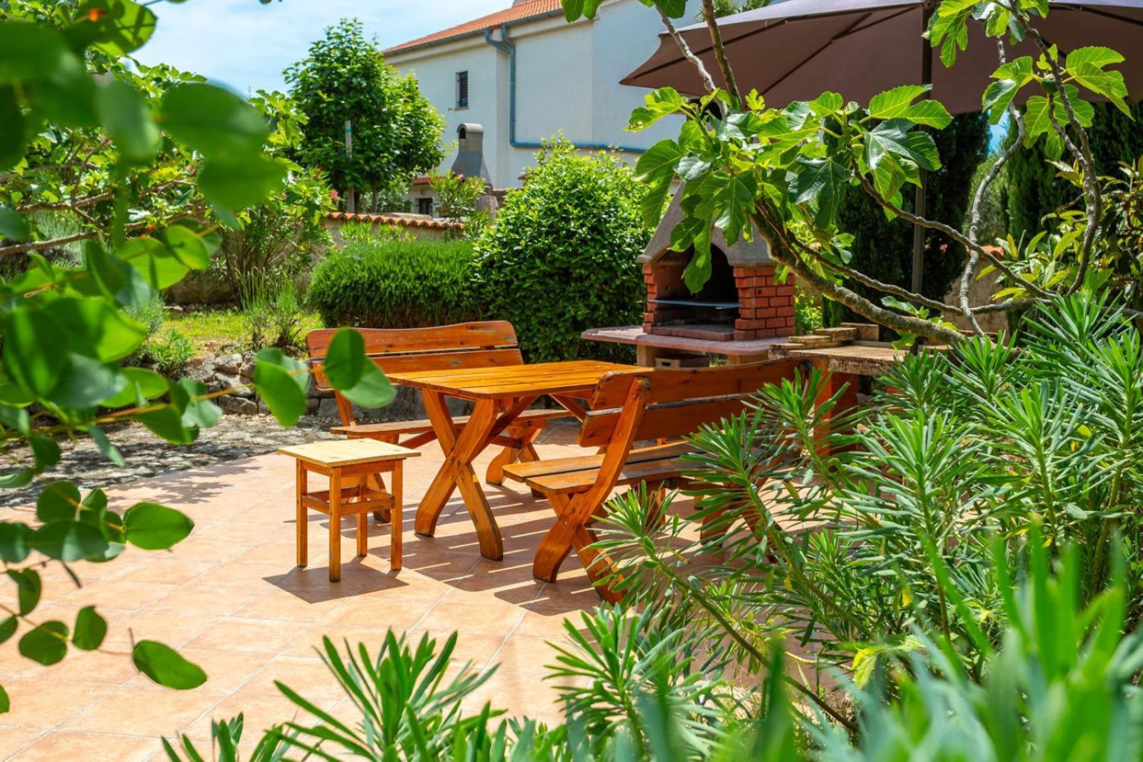 Apartments Villa Temer Pinezići Esterno foto